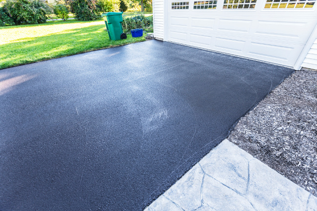 Why Choose an Asphalt Driveway Over Cement?