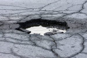 5 Signs Your Parking Lot Needs Pothole Patching